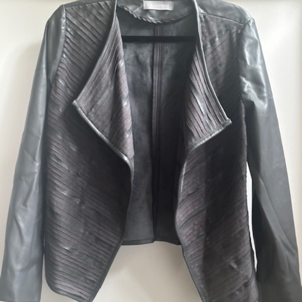 Bagatelle Vegan Leather Jacket – Dark Gray – Size Medium – Sleek & Edgy